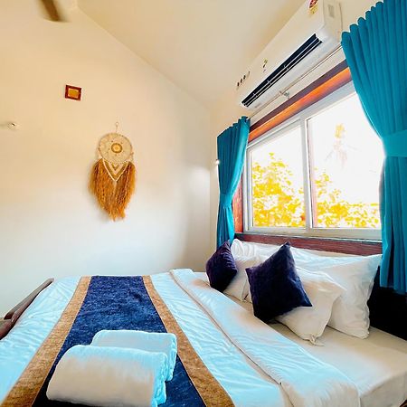Calvin'S 3 Bdr Villa ベナウリム エクステリア 写真